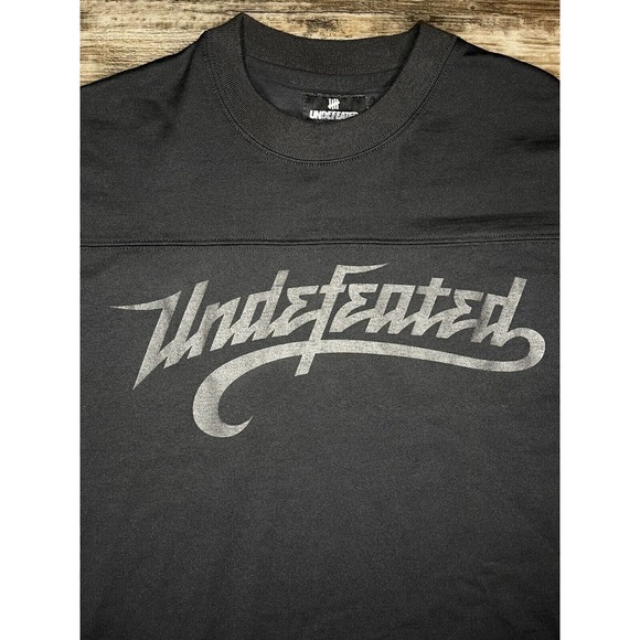 NWOT Undefeated Shirt Mens Large Black & White T-Shirt Short Sleeve UNDFTD - Picture 2 of 6